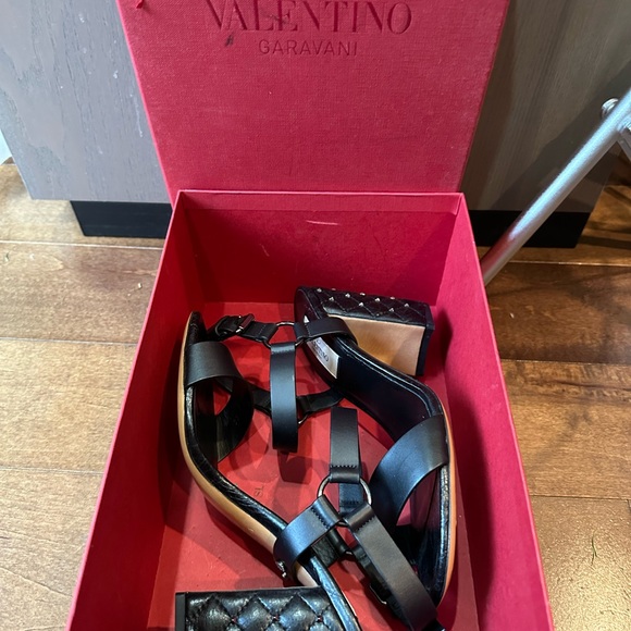 Valentino Rock stud sandals NWT size 36 silver chrome studs - Picture 5 of 9